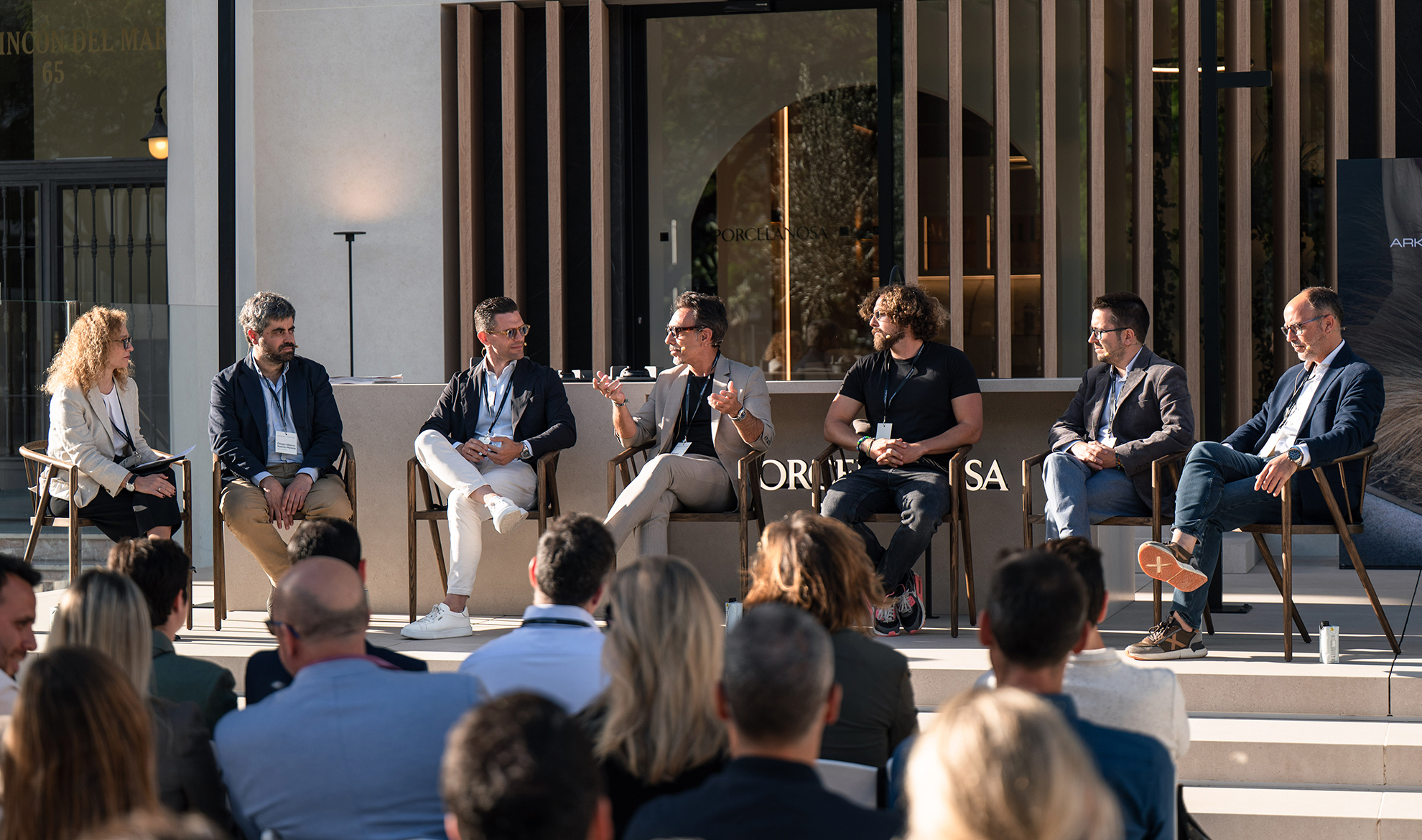 «Luz, materia y espacio»: un encuentro de Arkoslight y Porcelanosa para iluminar el camino hacia la nueva arquitectura