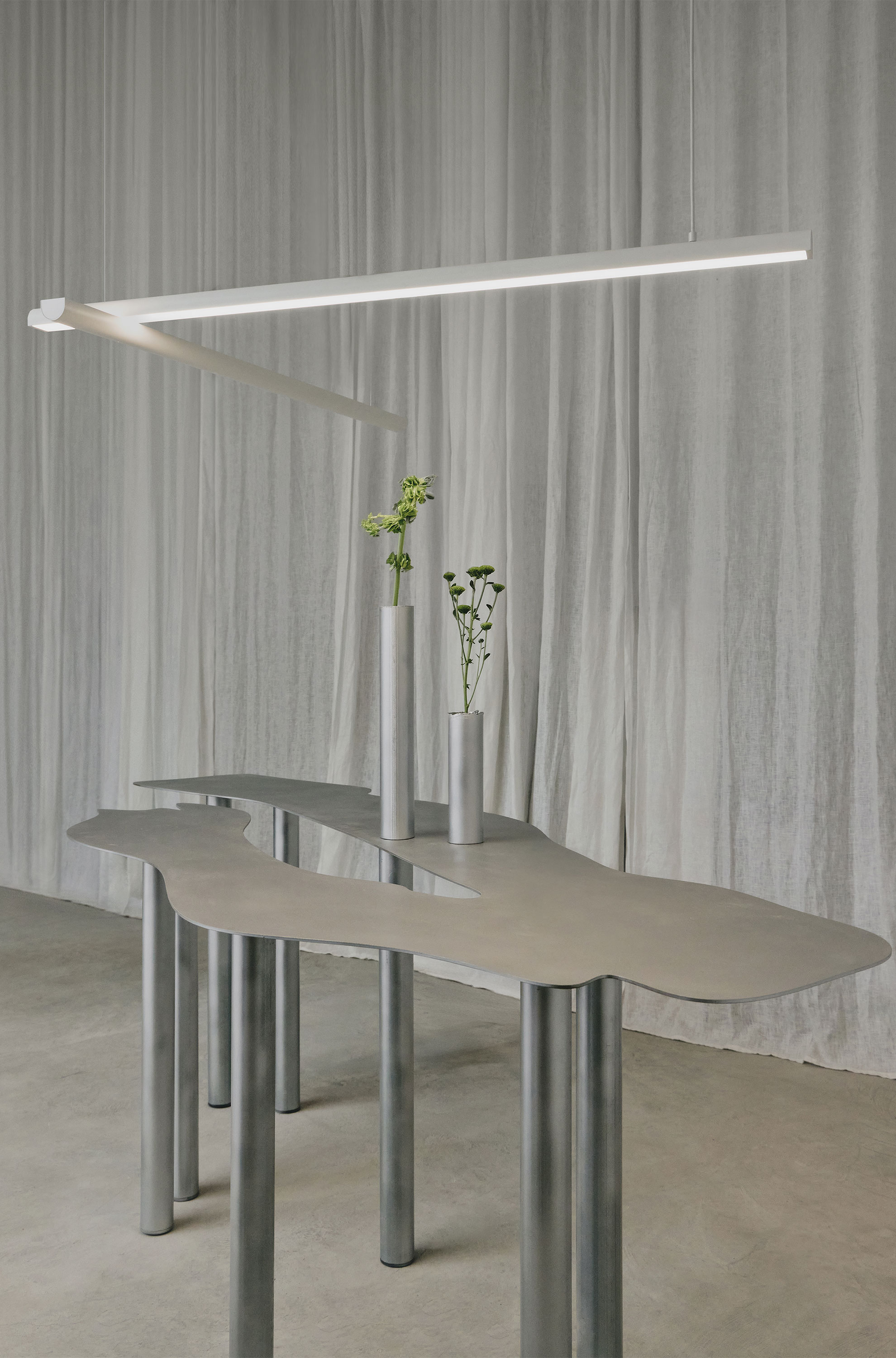 Divi, en su versión en blanco, combinando un módulo directo e indirecto.